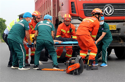 武义九龙道路救援